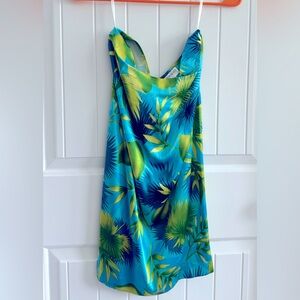 Women’s HUGO BUSCATI COLLECTION silk skirt size small. Recently dry cleaned.